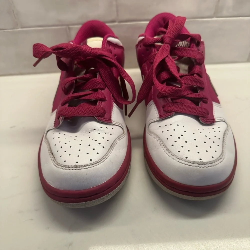 Nike Dunk Low Rave Pink Women’s Size 7 Magenta Y2K Colorful